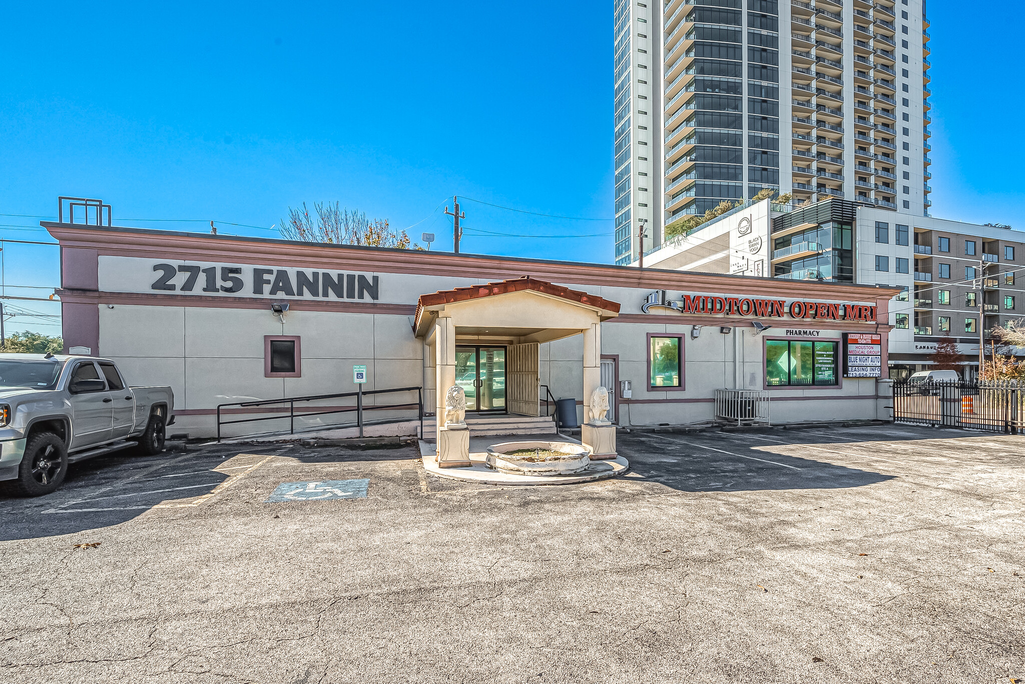 2715 Fannin St, Houston, TX for Sale