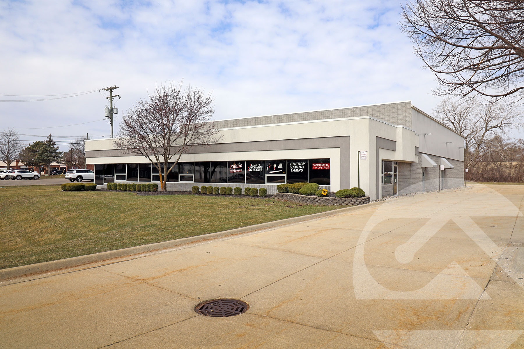40350 Grand River Ave, Novi, MI for Sale