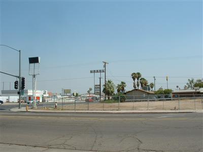 1702 4th St, El Centro, CA for Sale