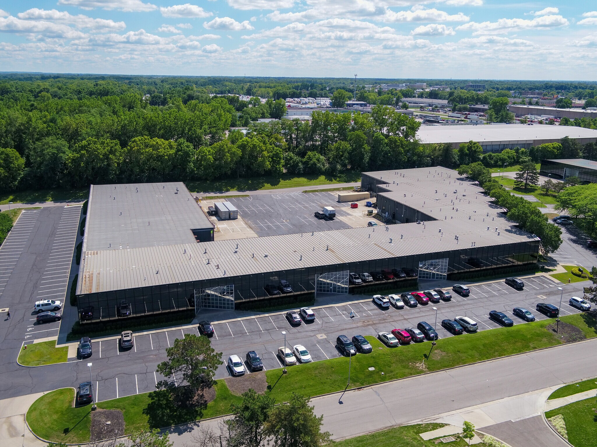 4689-4777 Hilton Corporate Dr, Columbus, OH for Rent
