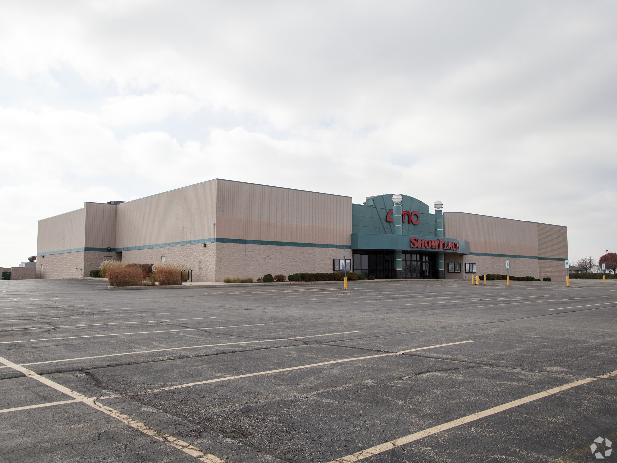 2509 Hurst Dr, Mattoon, IL for Rent