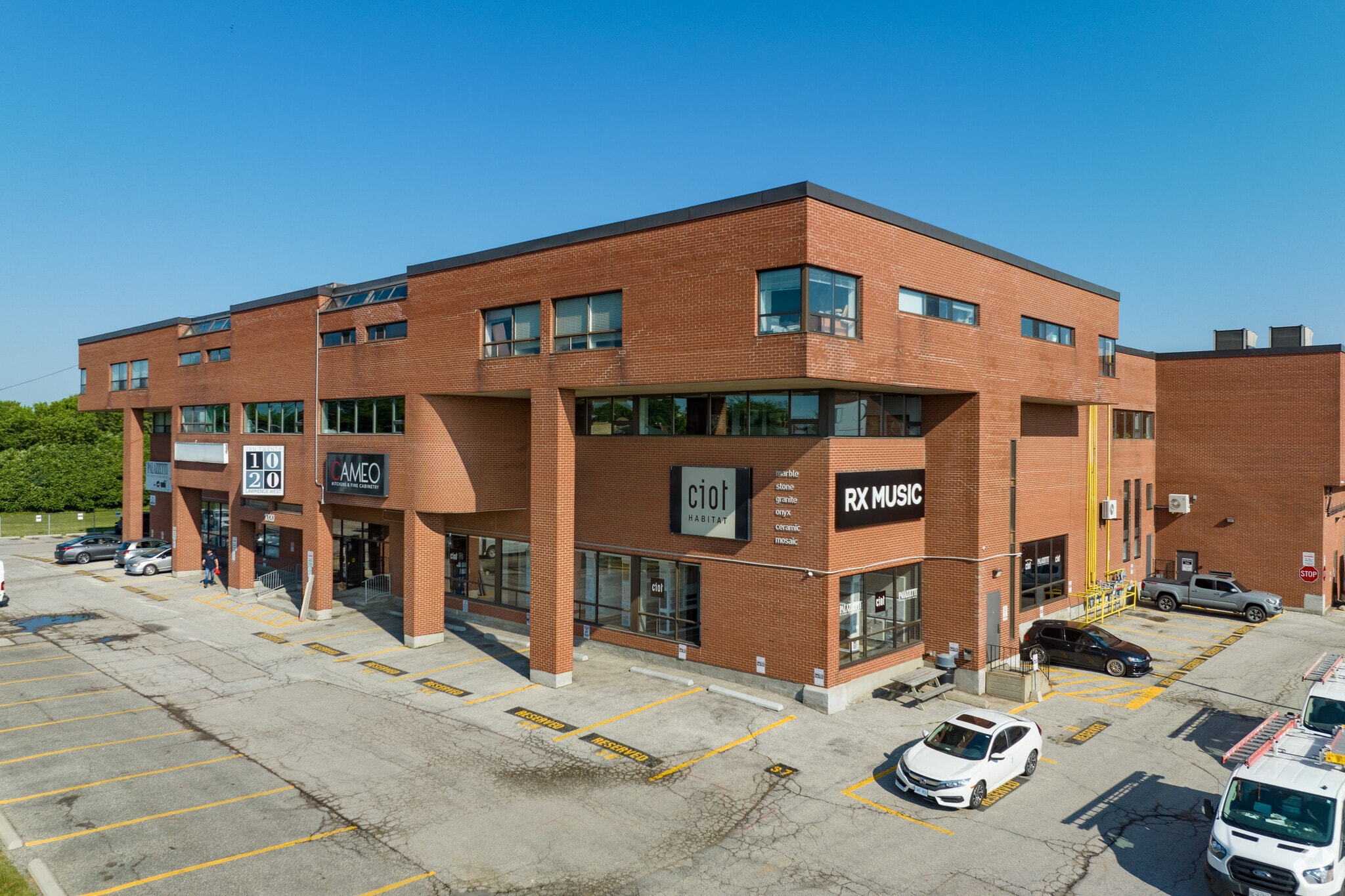 1020 Lawrence Ave W, Toronto, ON for Rent