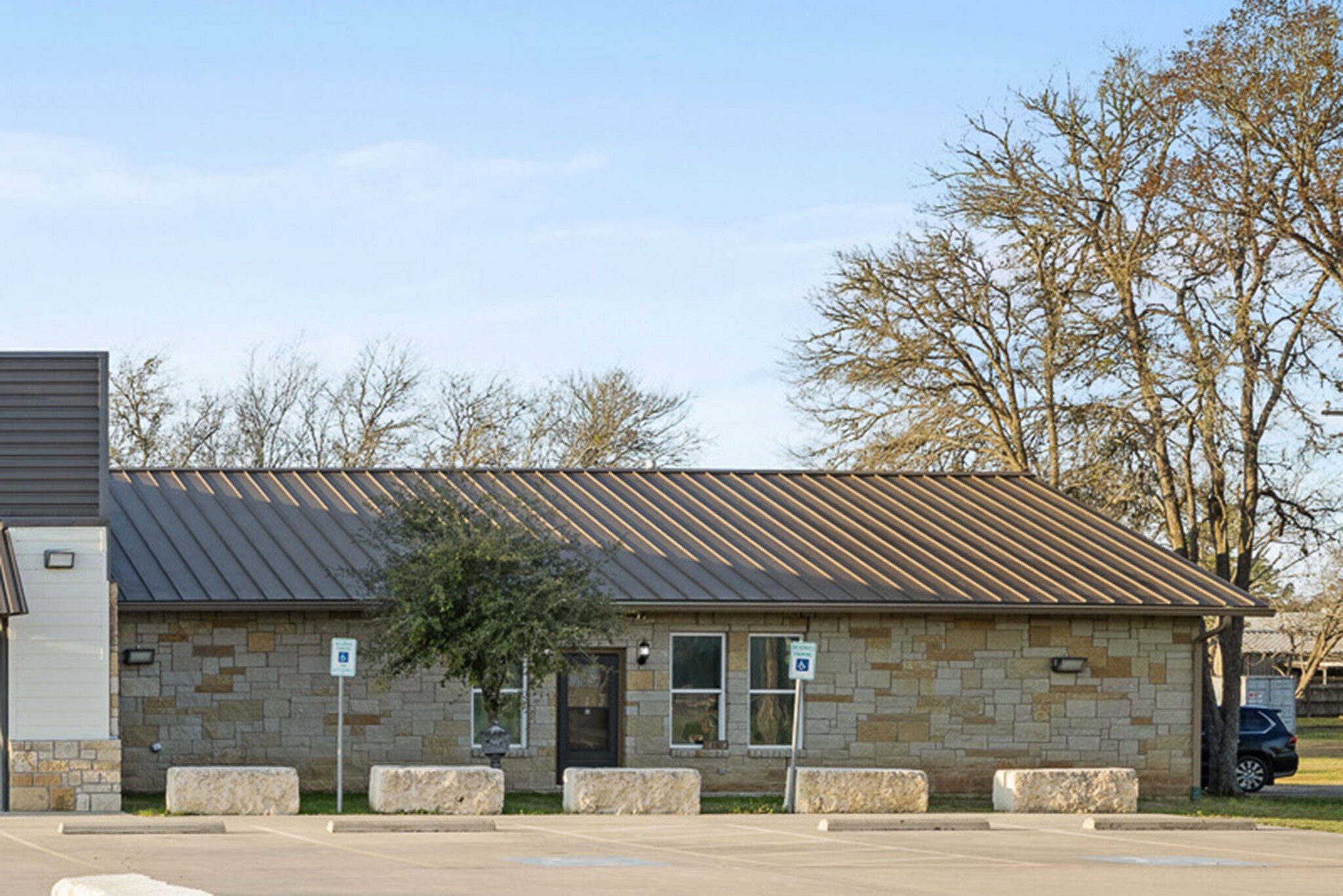 1417 W State Highway 71, La Grange, TX for Rent