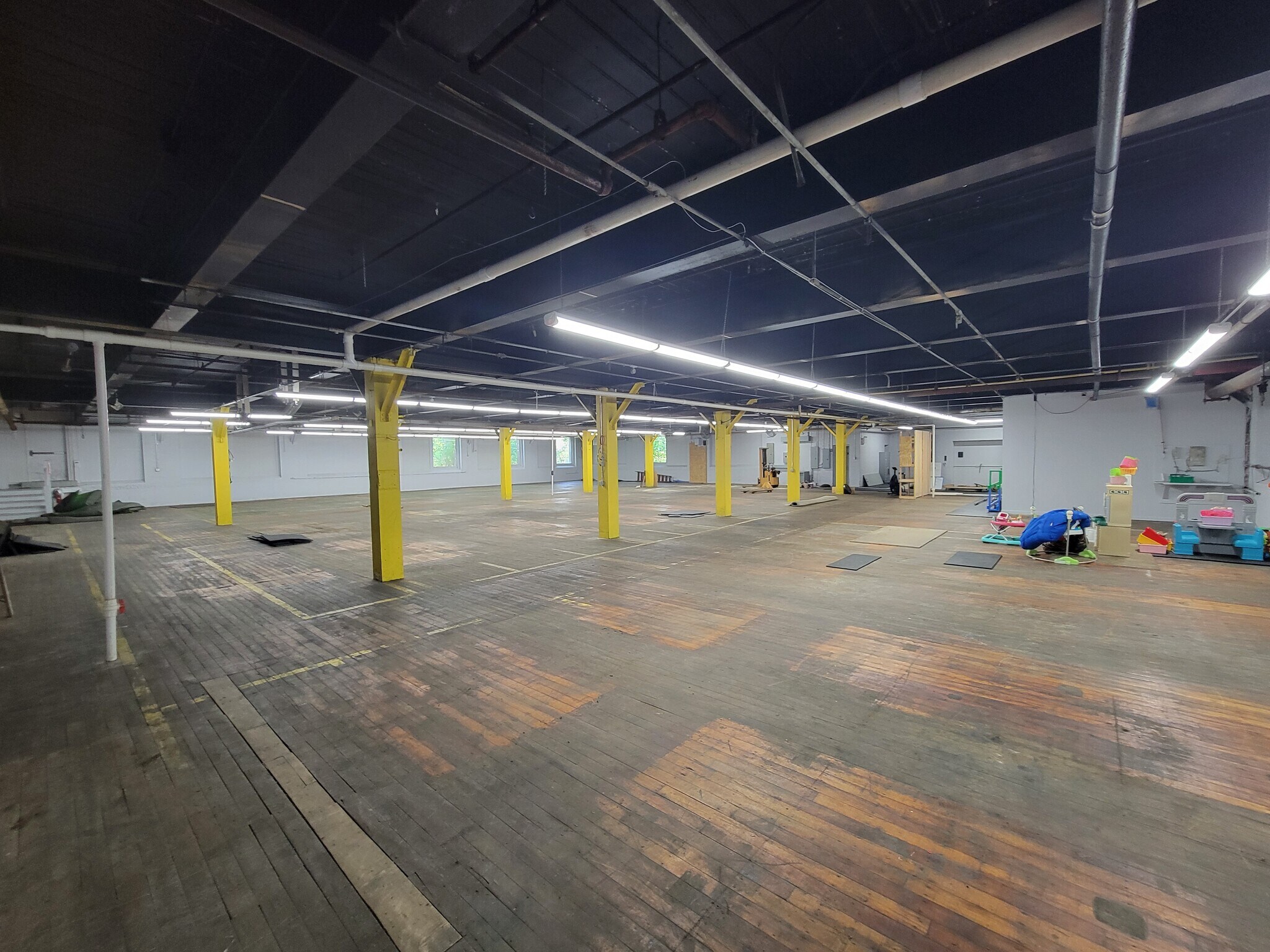 100 Pleasant St Dracut, MA 01826 Industrial Property for Lease on