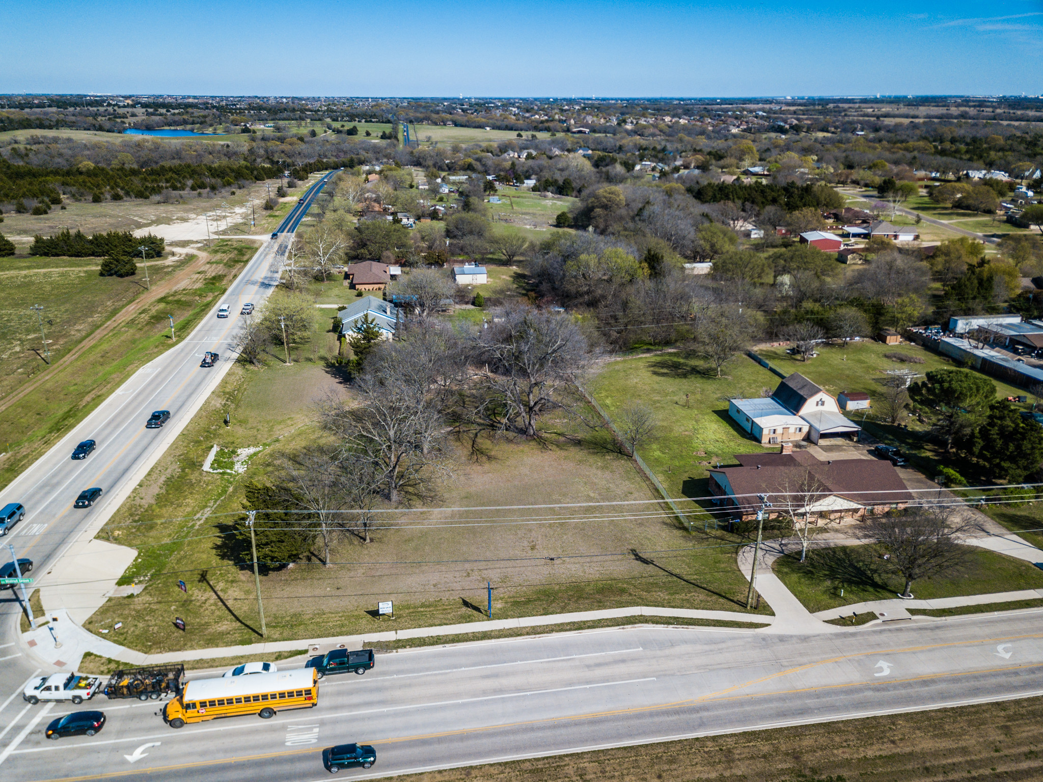 220 S Walnut Grove Rd, Midlothian, TX for Sale