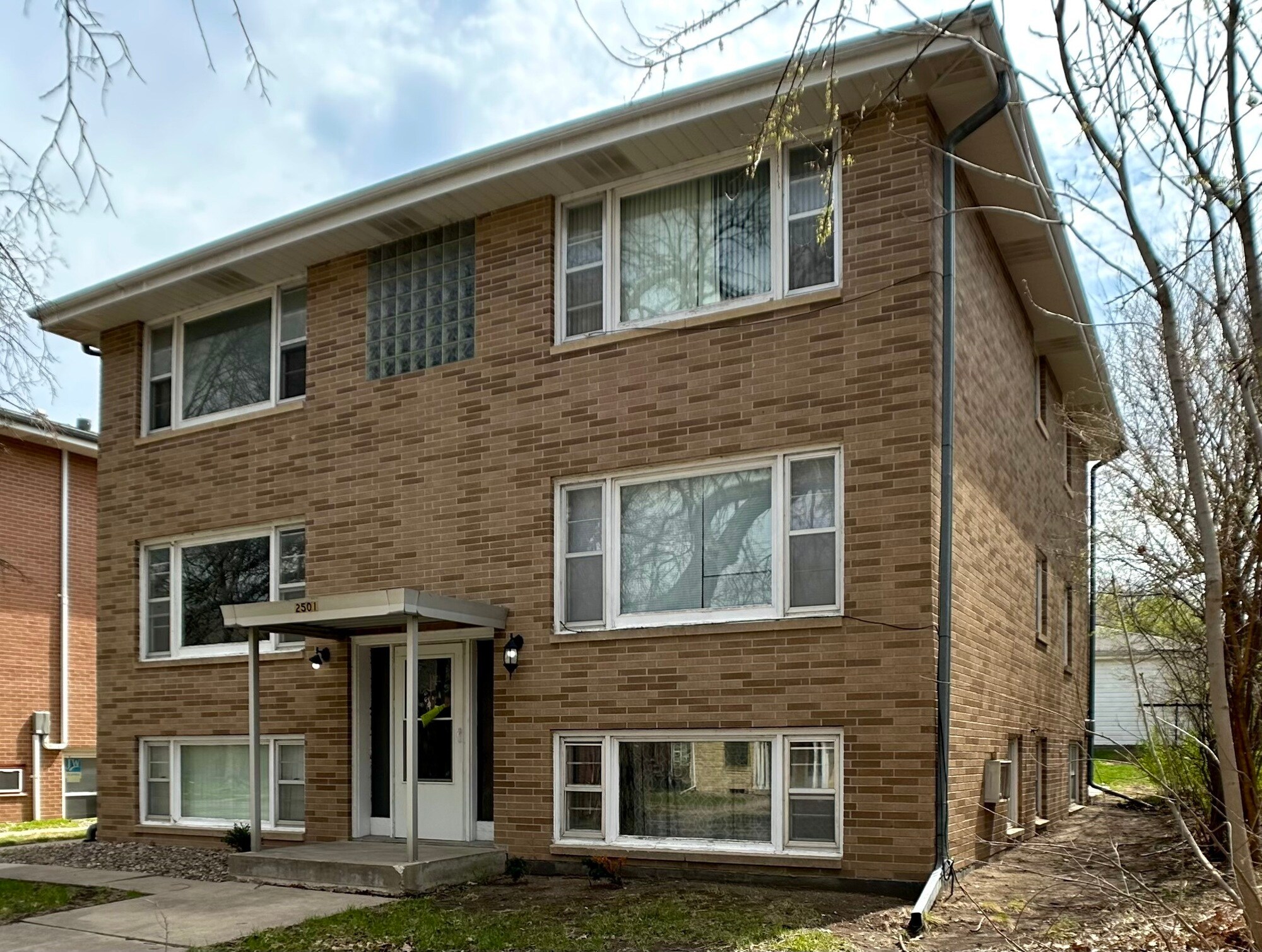 2501 A St, Lincoln, NE for Sale