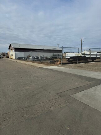 Picture Butte, AB Office, Industrial - 214 Jamieson ave