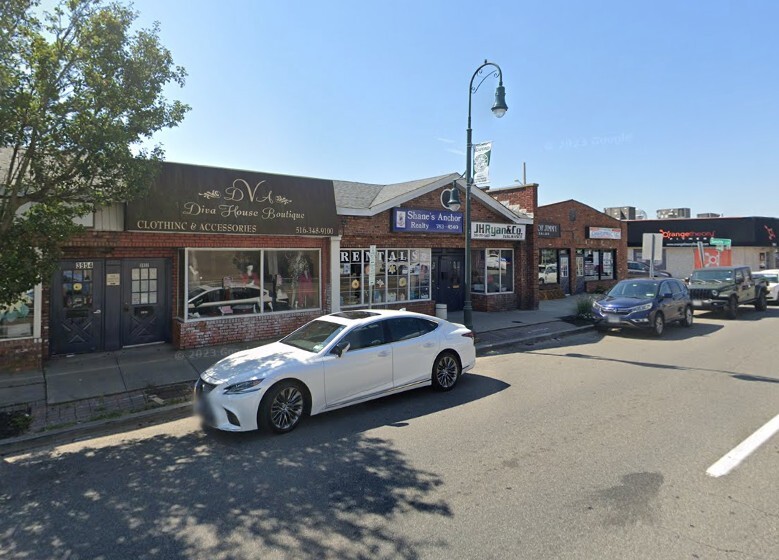 3944-3954 Merrick Rd, Seaford, NY for Sale