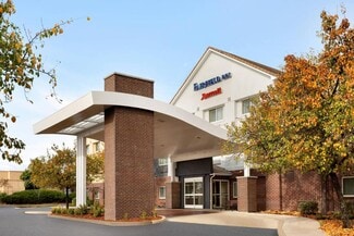 Roseville, MN Hospitality - 3045 Centre Pointe Dr N
