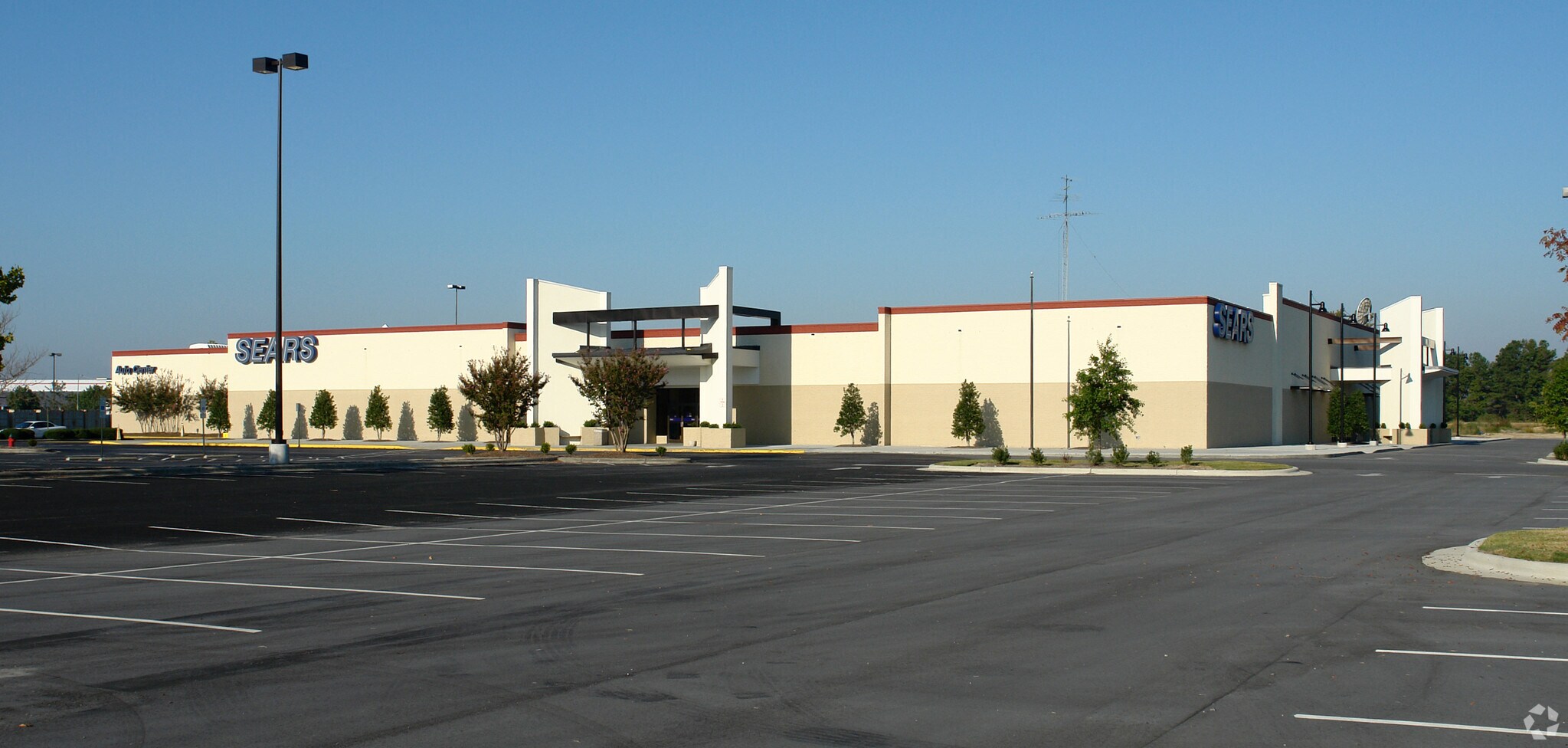 3600 S Memorial Dr Greenville, NC 27834 Retail Property for Sale on