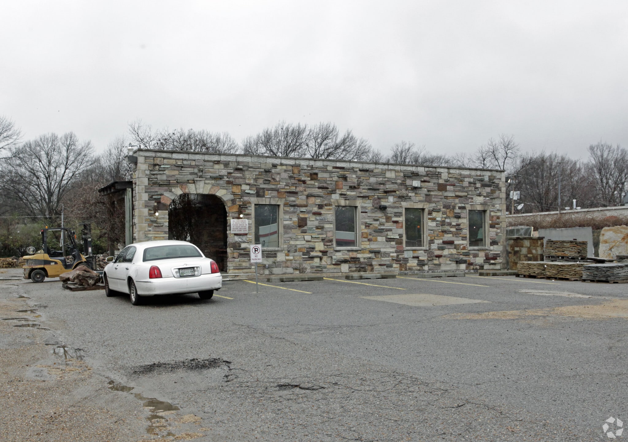 1557 Cherry Rd, Memphis, TN for Sale