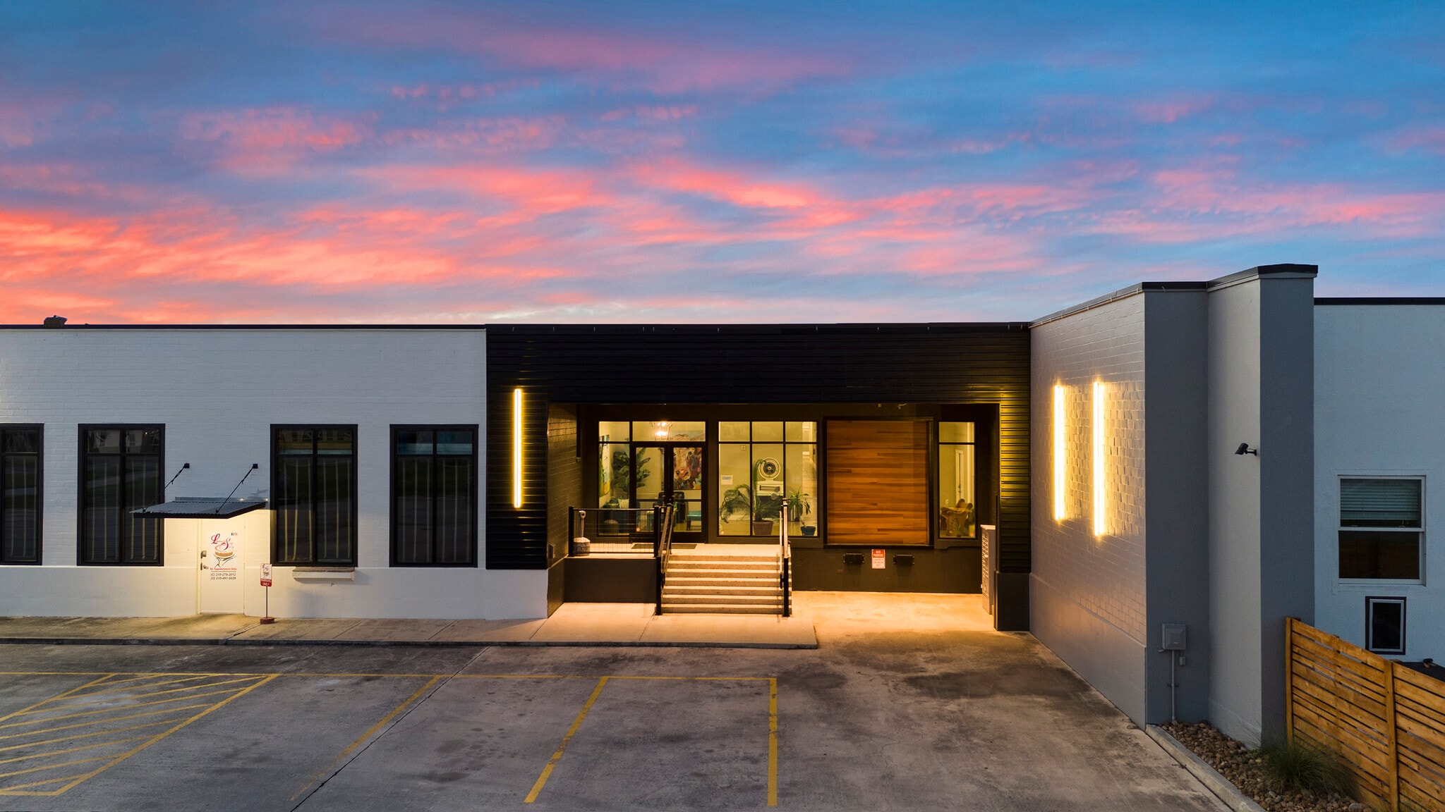 3363 E Commerce St, San Antonio, TX for Rent