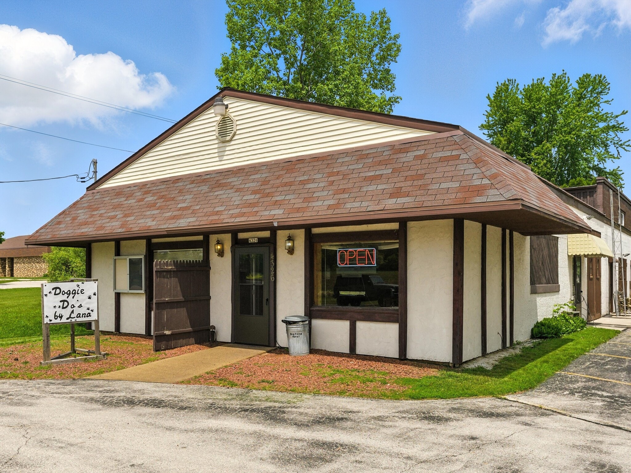 4326 Michigan Ave, Manitowoc, WI for Sale