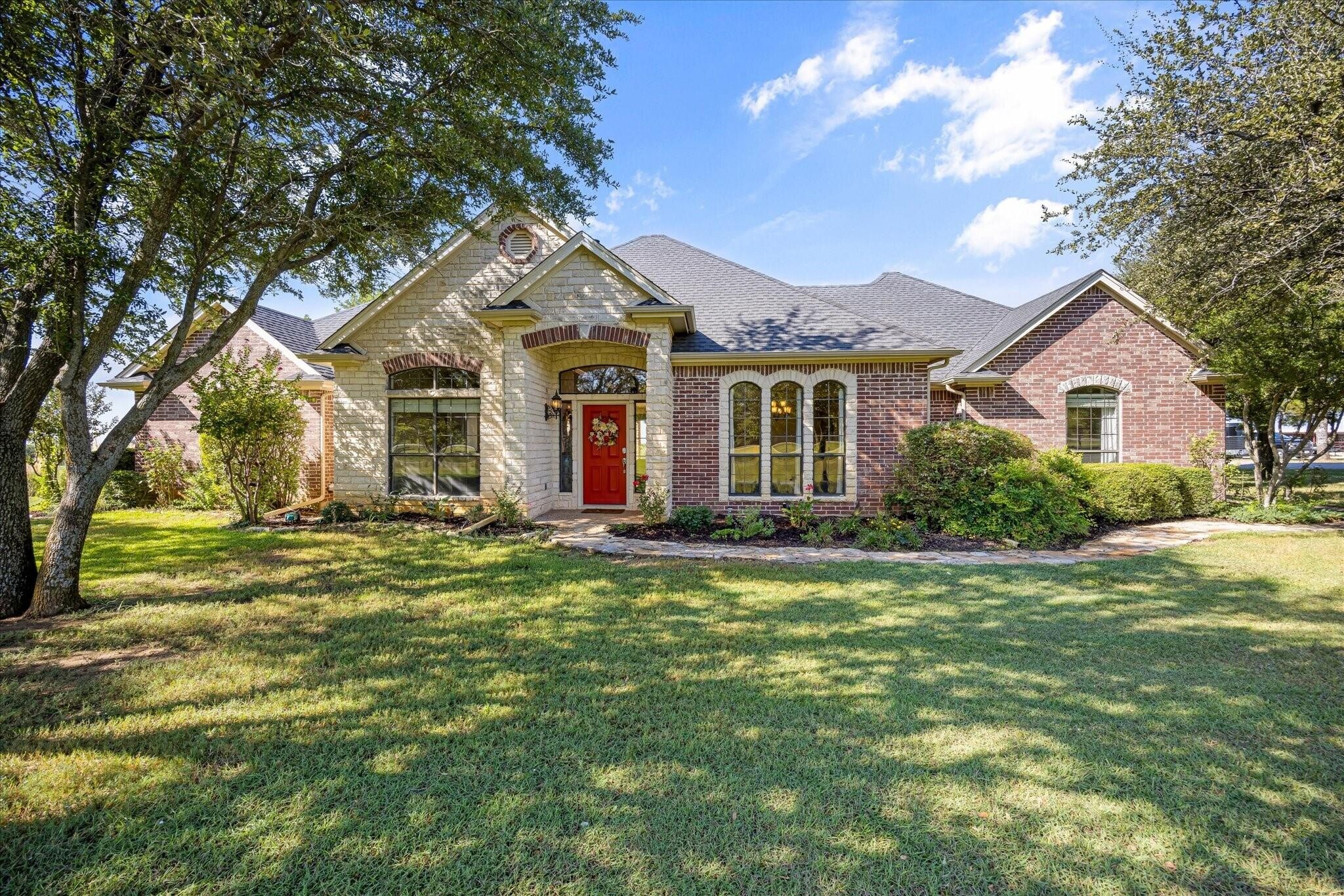 5444 Meadow Ridge Dr, Weatherford, TX for Sale