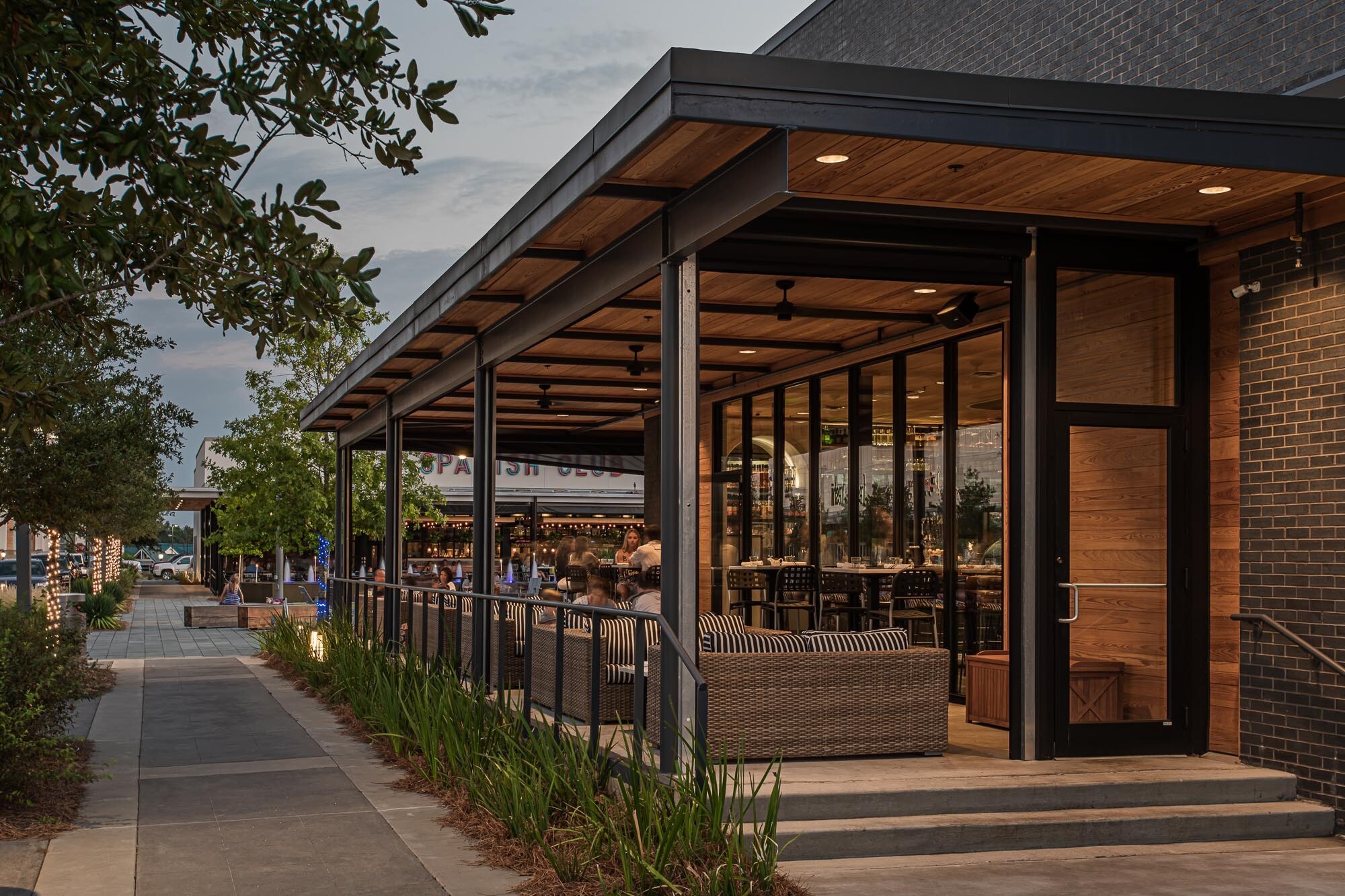 100 District Blvd Jackson, MS 39211 Retail Property for Lease on