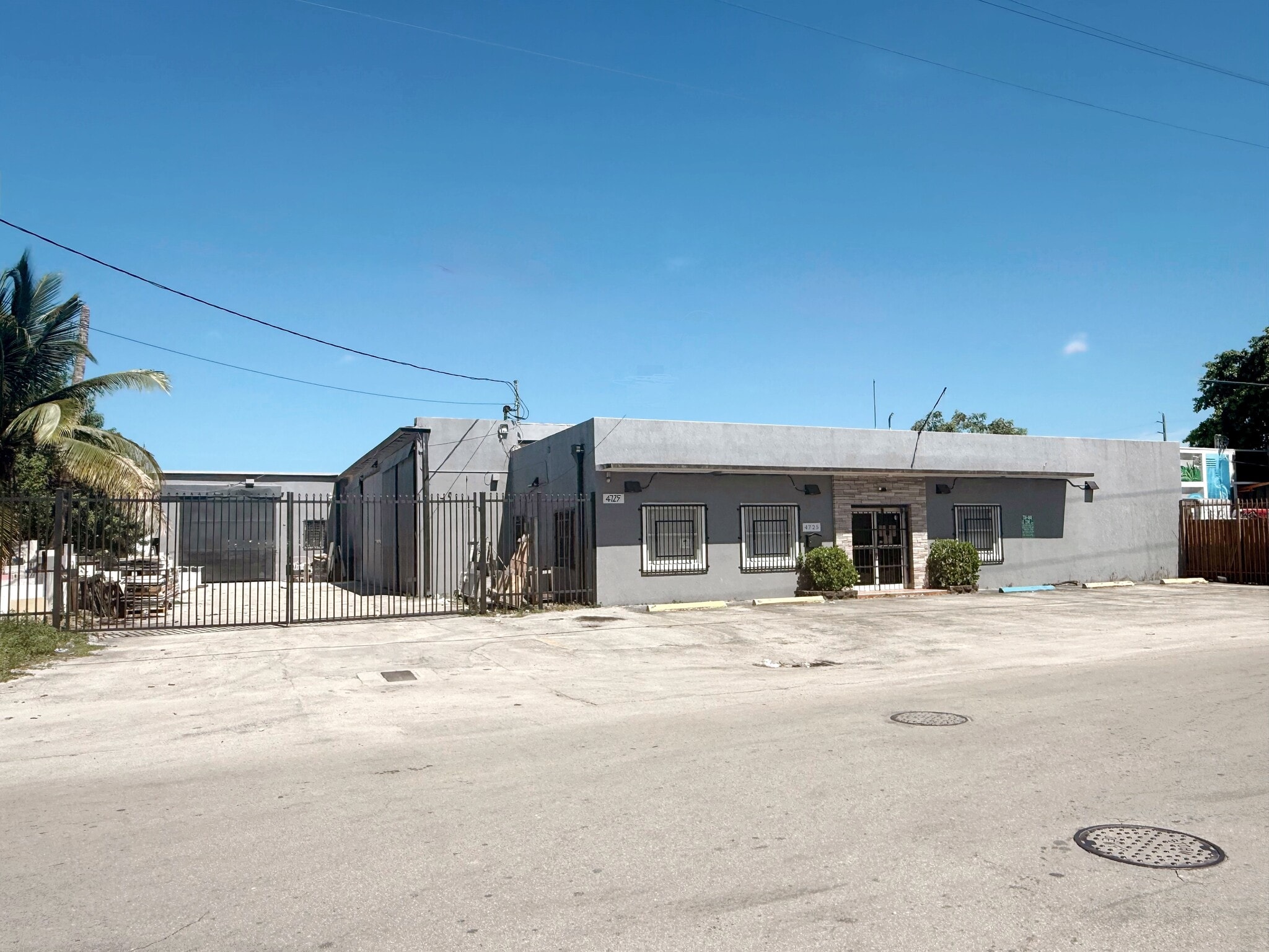 4725 NW 36th Ave, Miami, FL for Rent