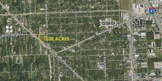 Houston, TX Commercial Land - 7920 W Montgomery Rd