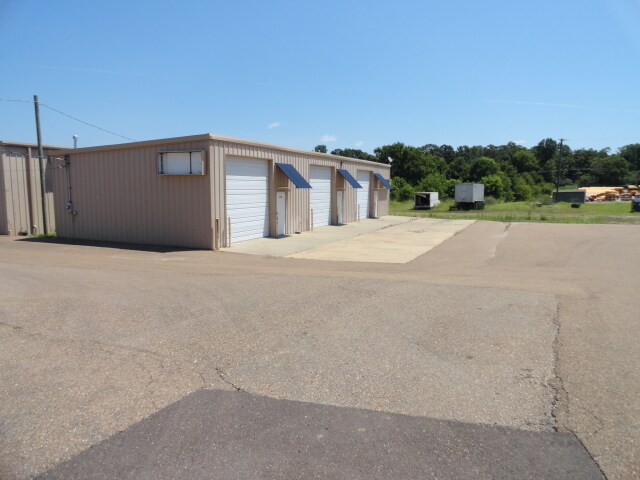 576 Highway 51 S, Batesville, MS for Rent