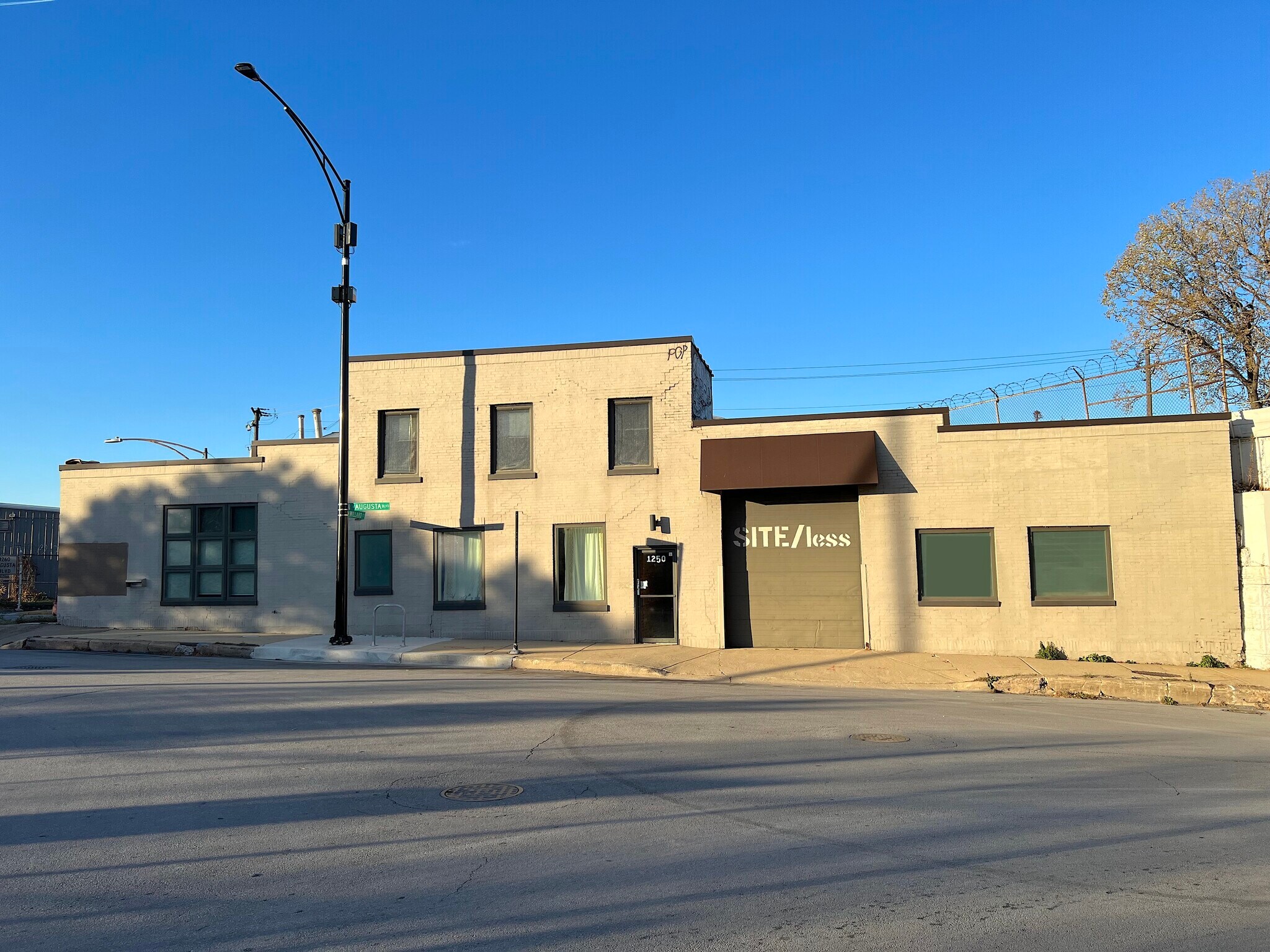 1250 W Augusta Blvd, Chicago, IL for Rent