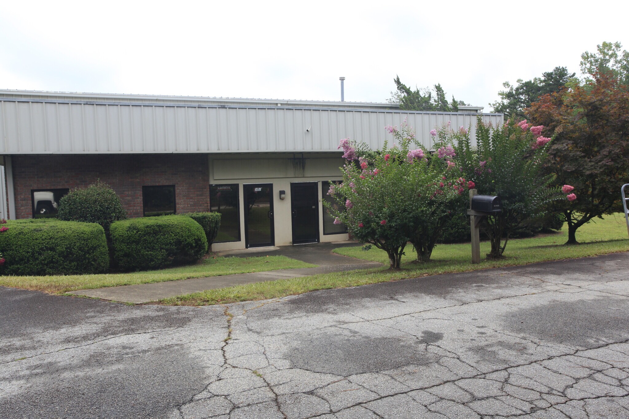 102 Camp Creek Industrial Pky, Cornelia, GA for Rent