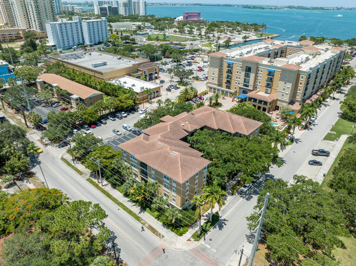 1268 11th St, Sarasota, FL for Sale