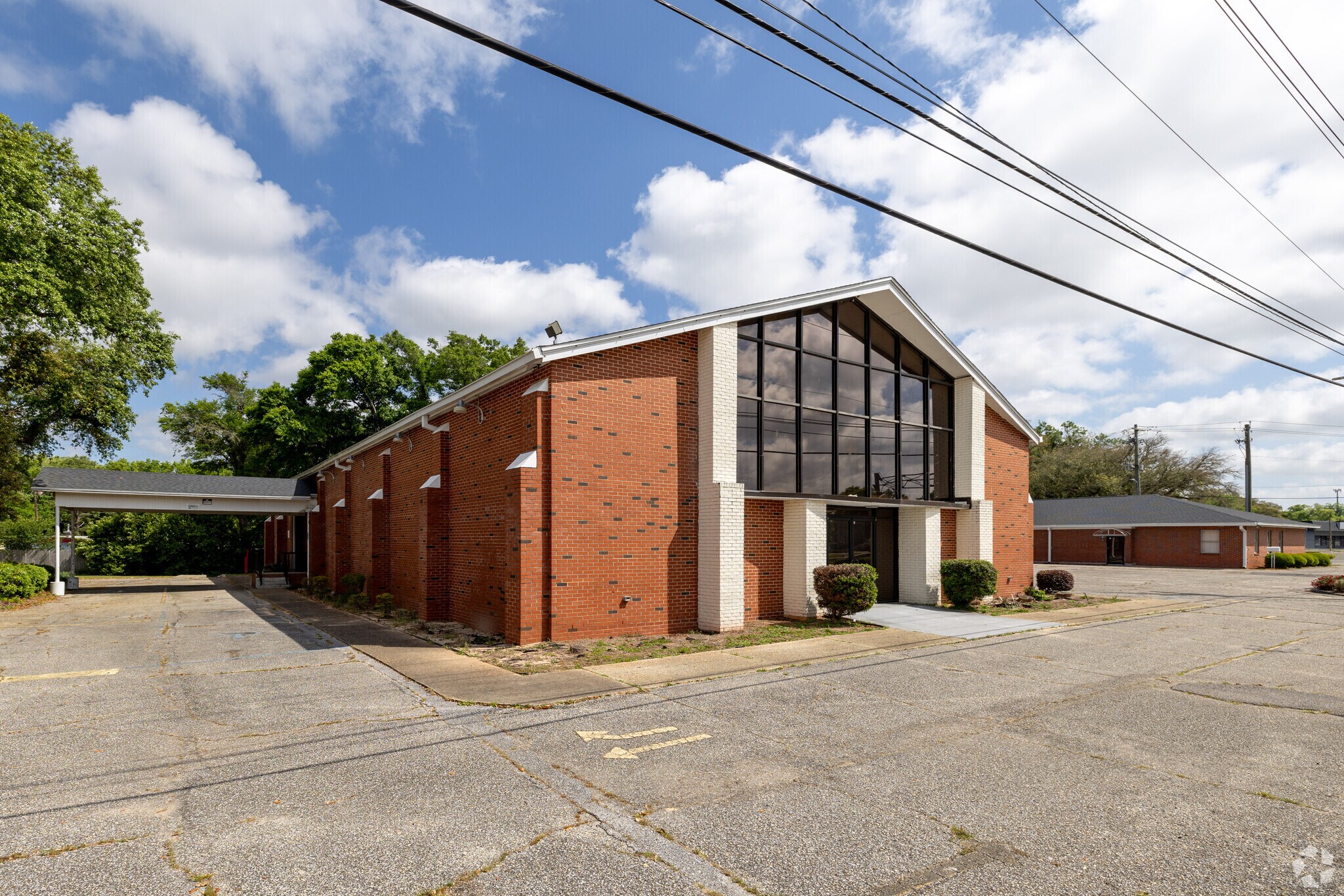 4000 W Fairfield Dr, Pensacola, FL for Sale