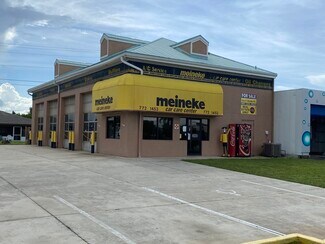 1940 Del Prado Blvd S