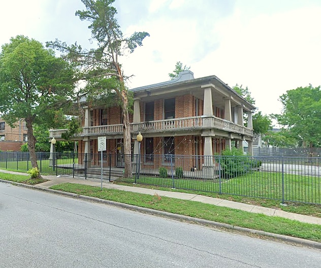 119 E 20th St, Houston, TX for Sale