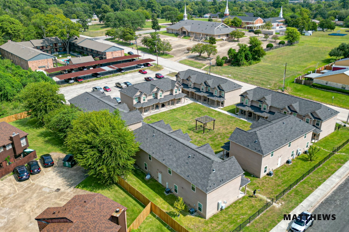 2002 20th St, Huntsville, TX for Sale