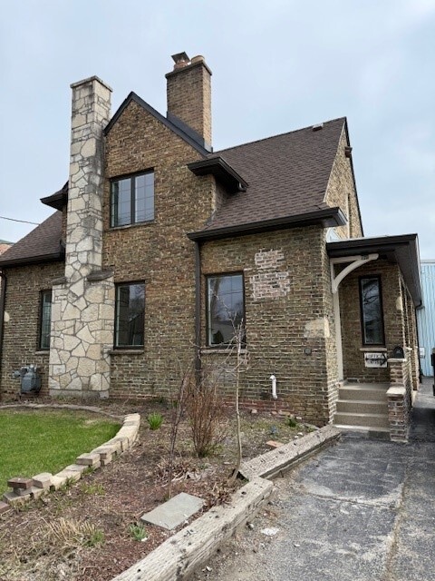 9525 Southview Ave, Brookfield, IL for Rent