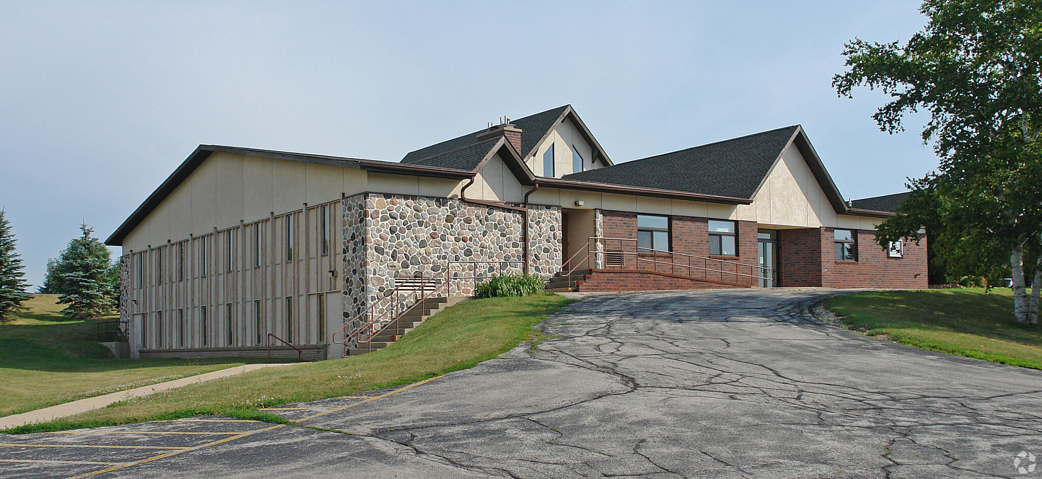 S68W14891 Janesville Rd, Muskego, WI for Sale