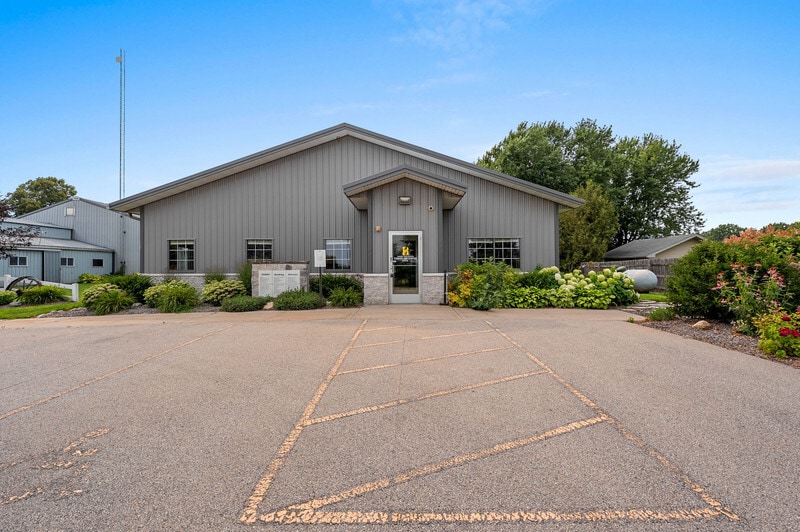N5367 Mayflower Rd, Shiocton, WI for Sale