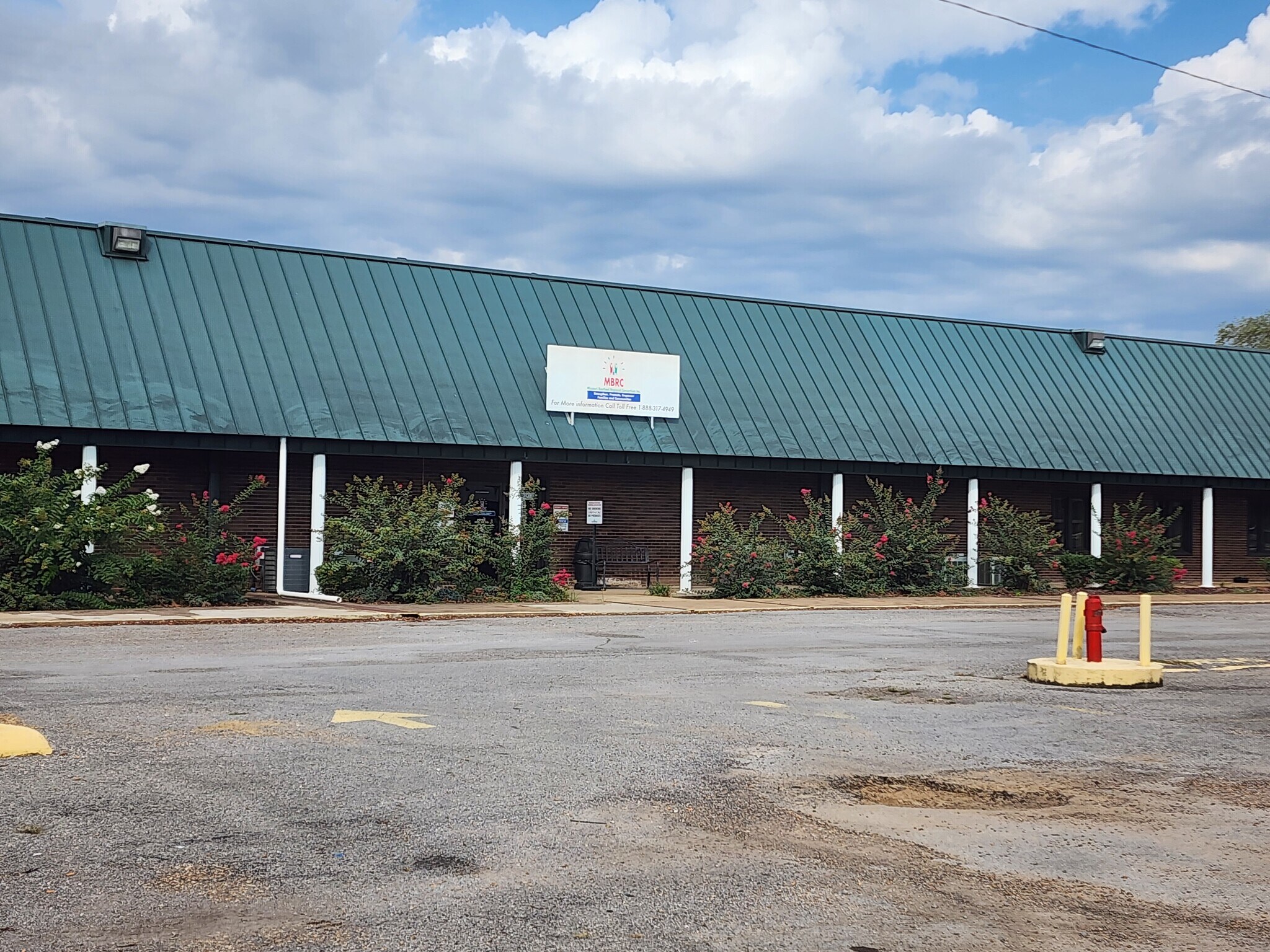 905 S Kingshighway St, Sikeston, MO for Rent