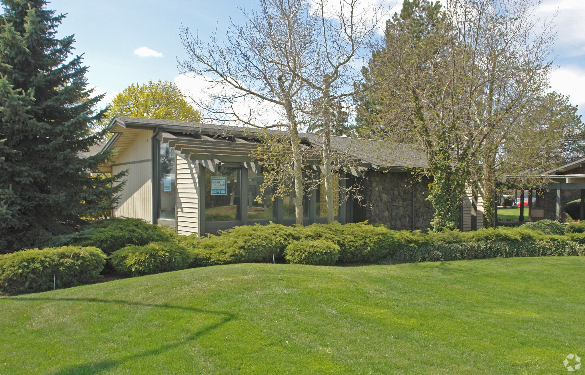 909 N Pines Rd, Spokane Valley, WA for Rent