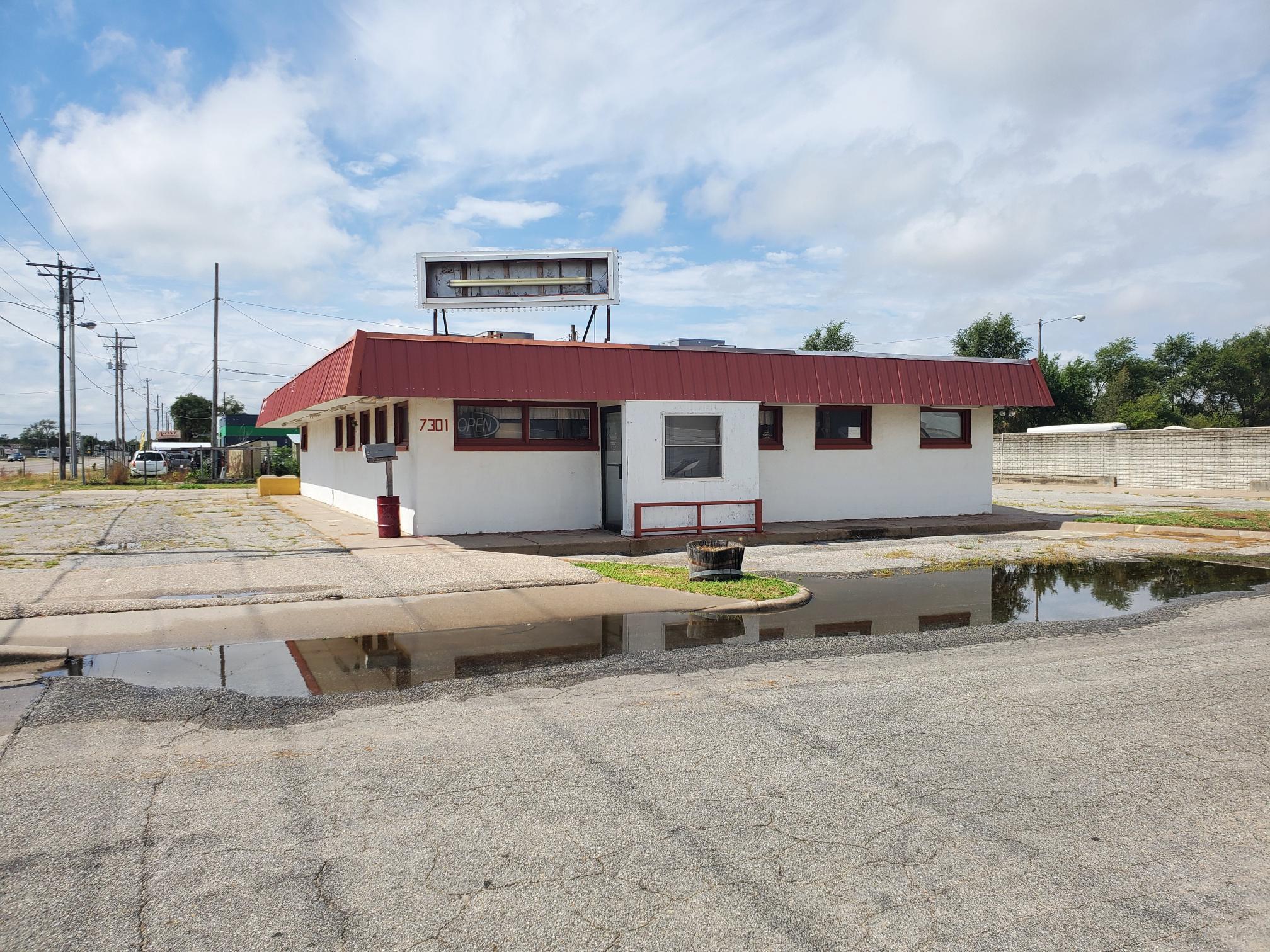 7301 S Broadway St, Haysville, KS for Sale