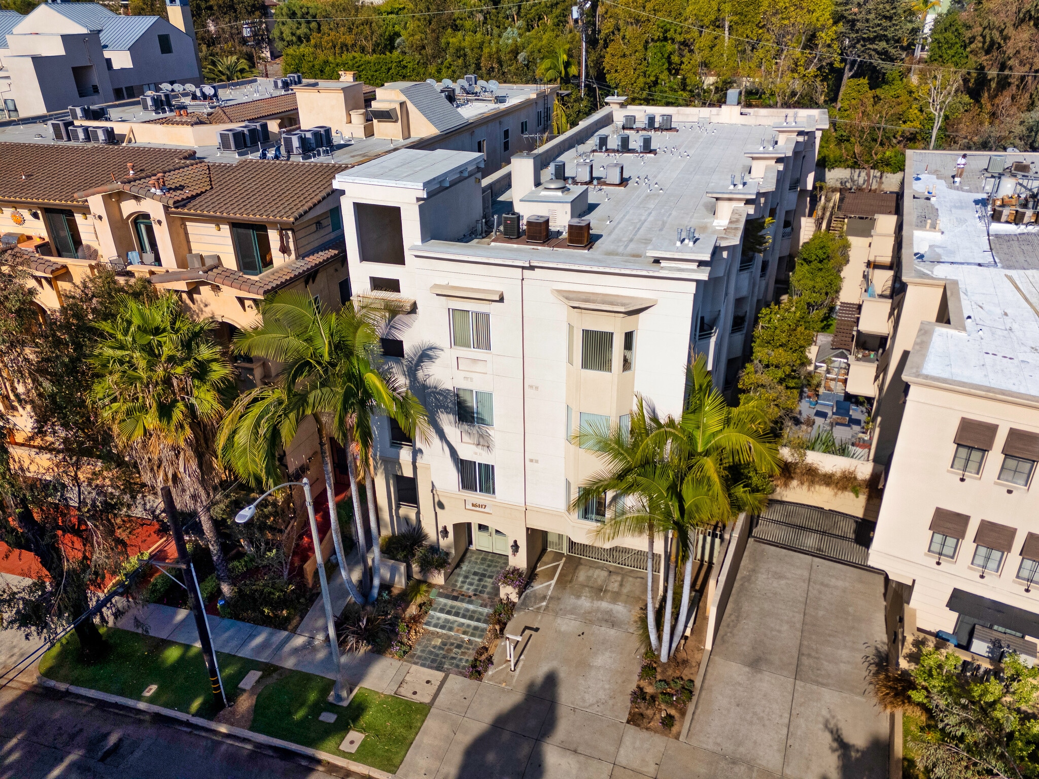 16117 W Sunset Blvd, Pacific Palisades, CA for Sale