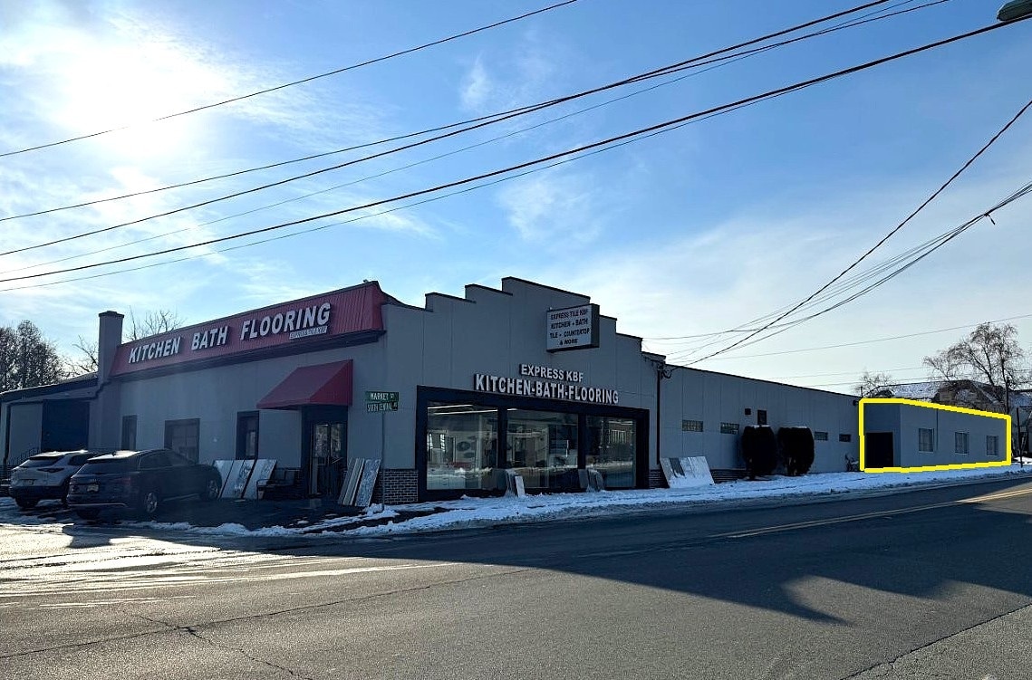 124-128 Market St, Saddle Brook, NJ for Rent