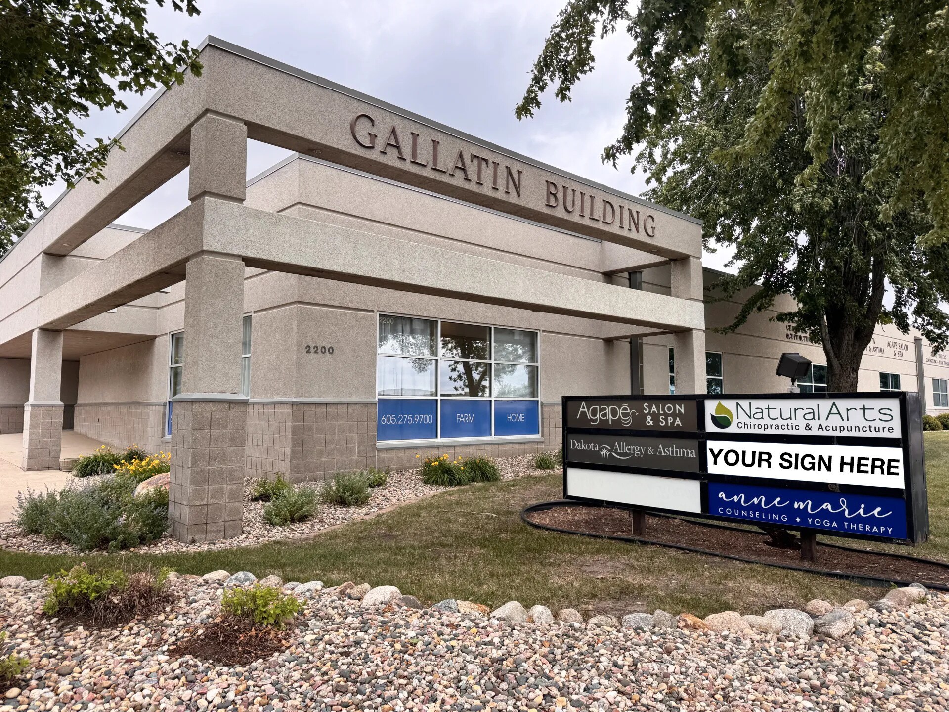 2200 W 49th St, Sioux Falls, SD for Rent
