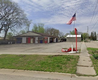 Waterloo, IA Bar - 1406 Commercial St Waterloo, IA Bar - 1406 Commercial St