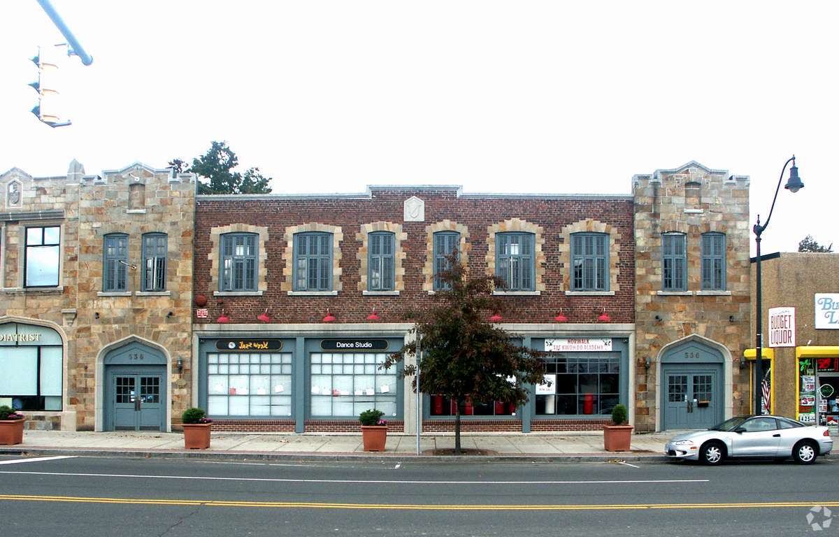 536 West Ave Norwalk, CT 06850 Retail Property for Lease on