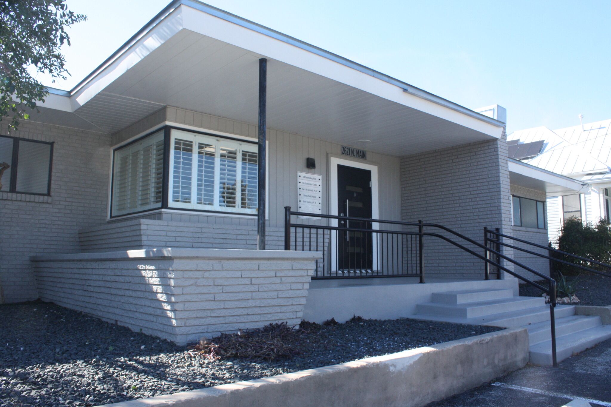 2621 N Main Ave, San Antonio, TX for Rent