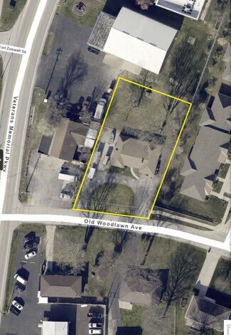 O'Fallon, MO Specialty - 723 Old Woodlawn ave