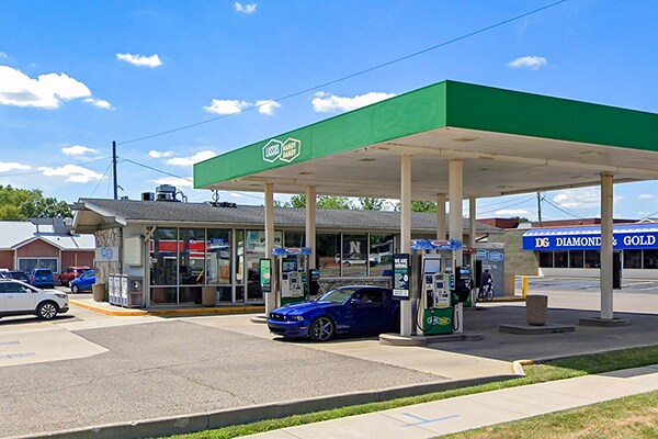 1201 N Scott St, Napoleon, OH for Sale