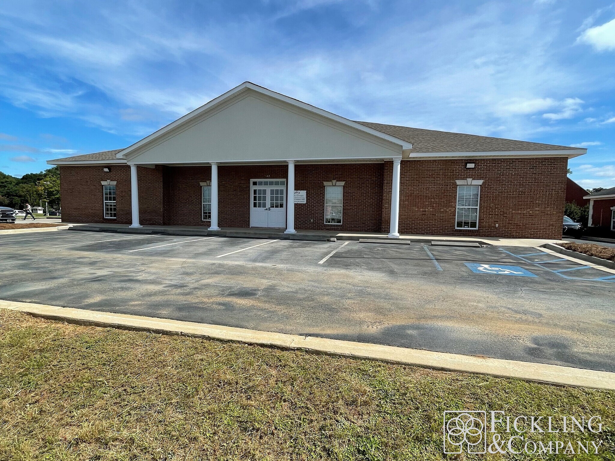512 S Houston Lake Rd Warner Robins, GA 31088 Office Property for