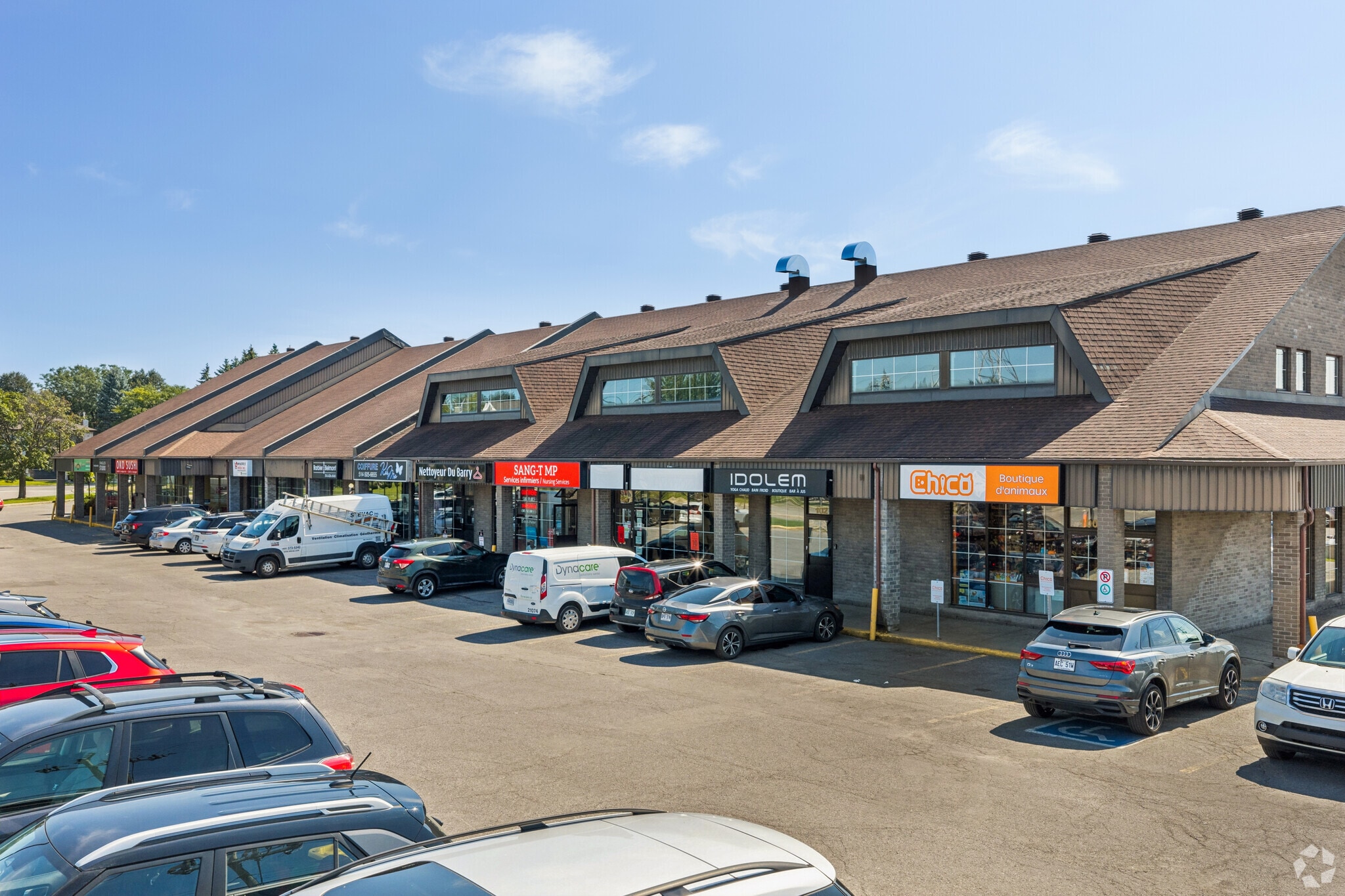 100-120 Rue du Barry, Kirkland, QC for Rent