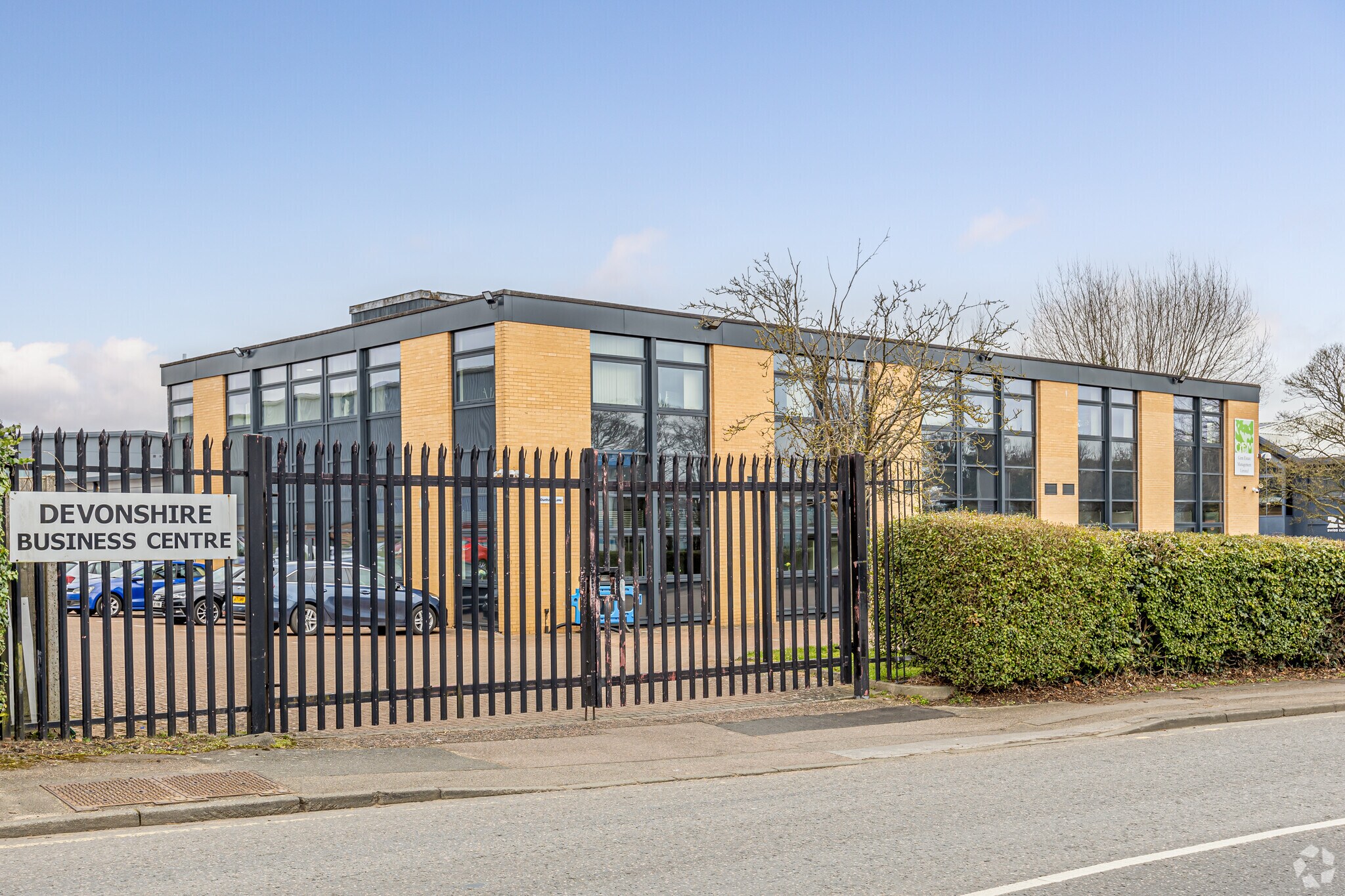 Works Rd, Letchworth Garden City, HRT for Rent