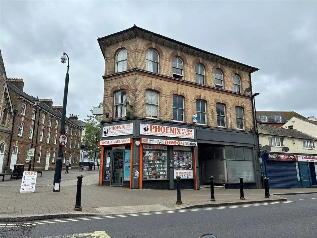 16 Grosvenor Road, Aldershot, HAM for Rent