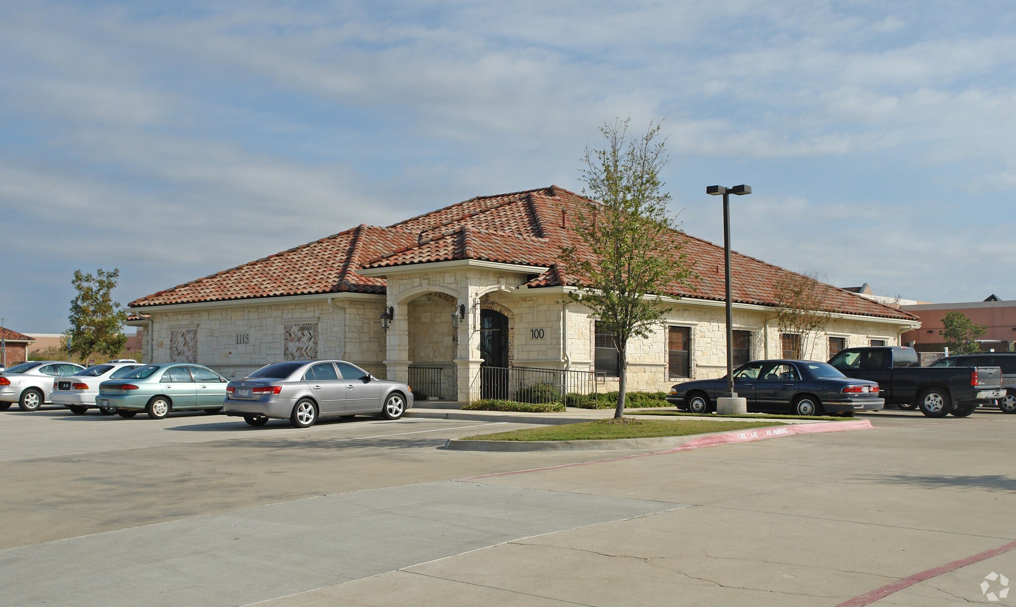 1115 Kinwest Pky, Irving, TX for Rent