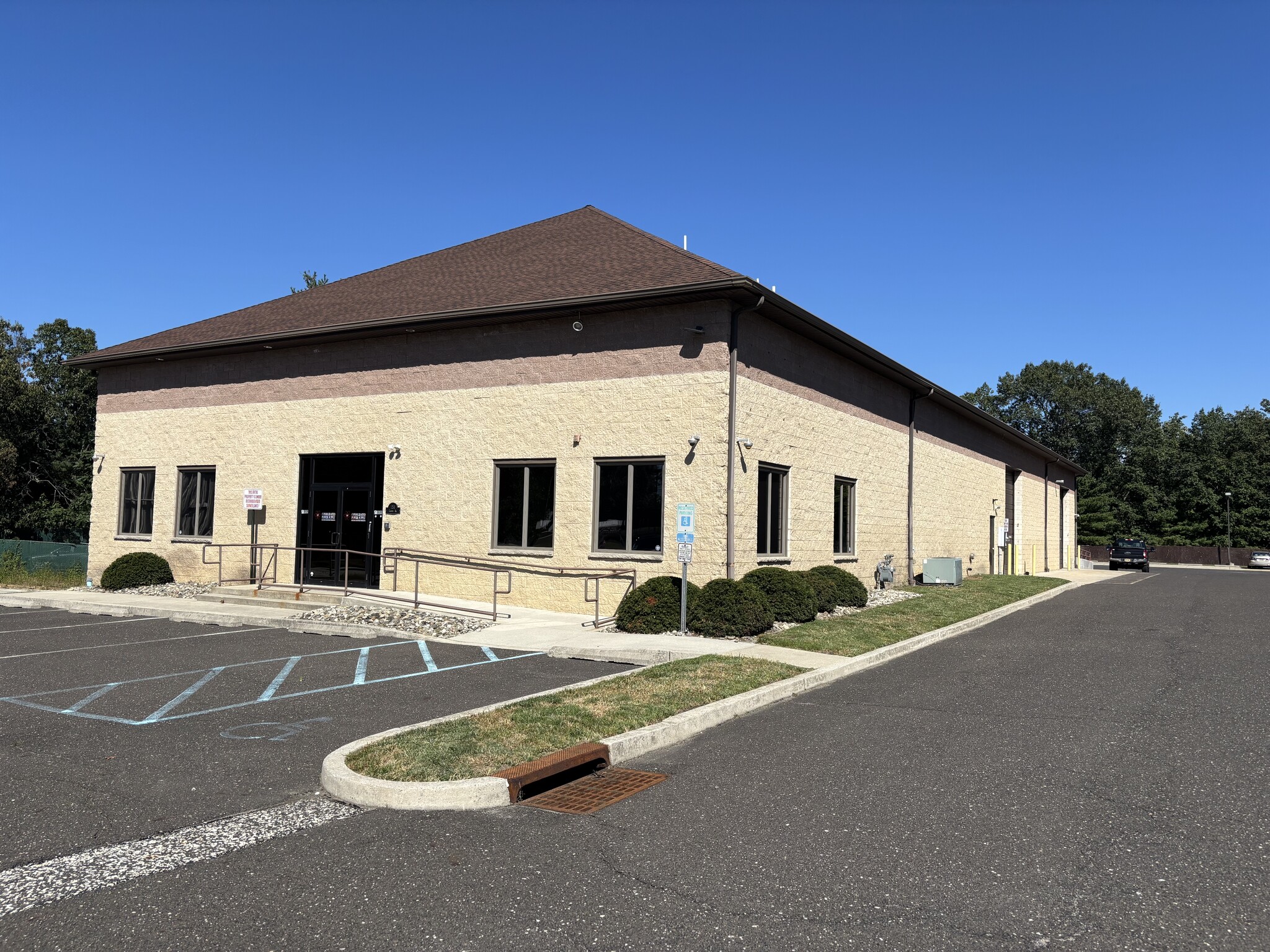 151 N Cooper Rd, West Berlin, NJ for Rent