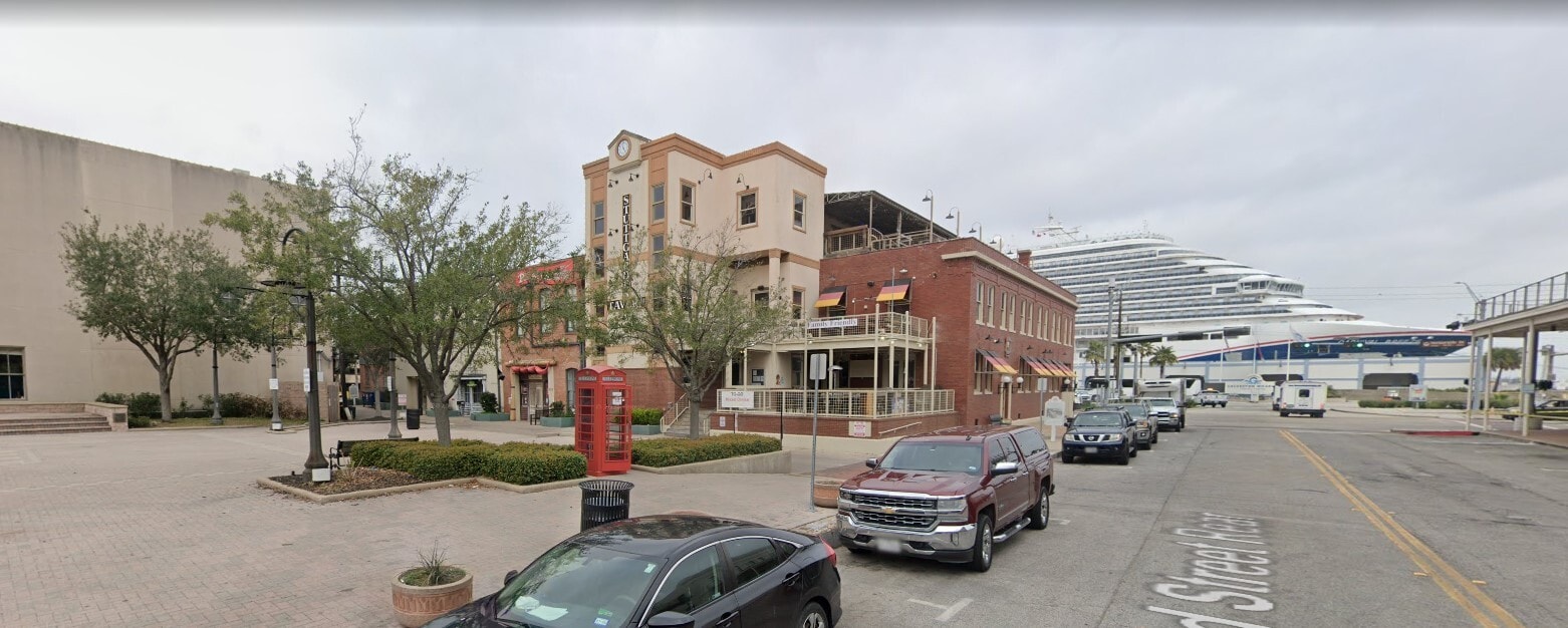 111 23rd St, Galveston, TX for Rent